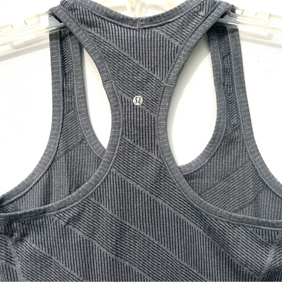 Lululemon tank swiftly tech top 4 gray - Picture 5 of 5